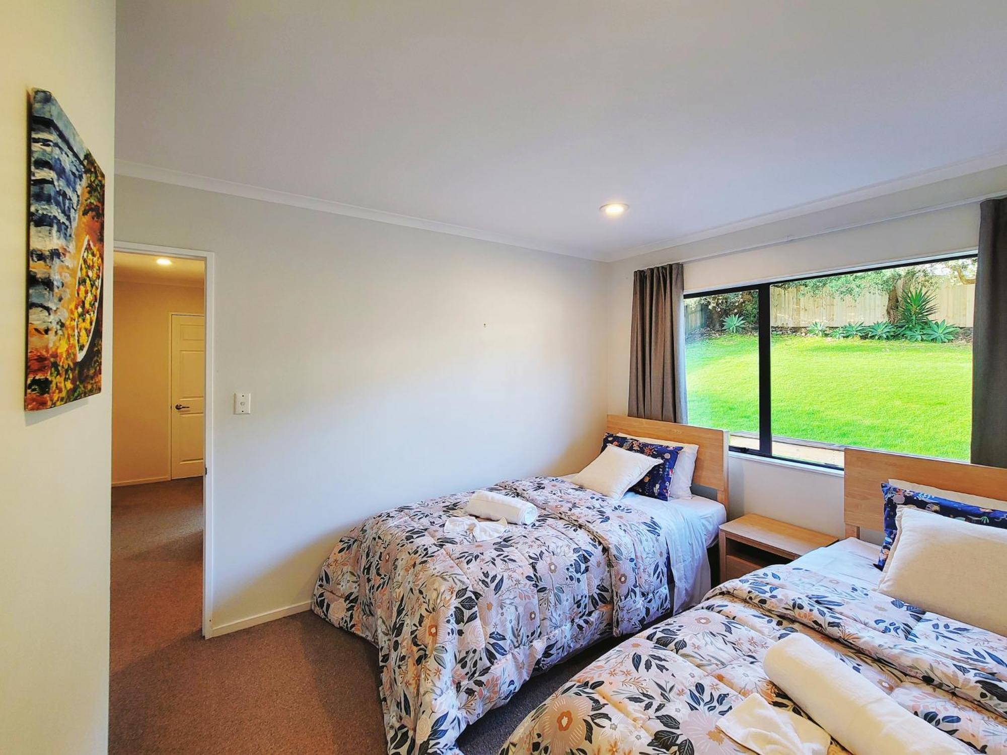 Sea View 5 Bedroom Holiday House Whangaparaoa Bagian luar foto