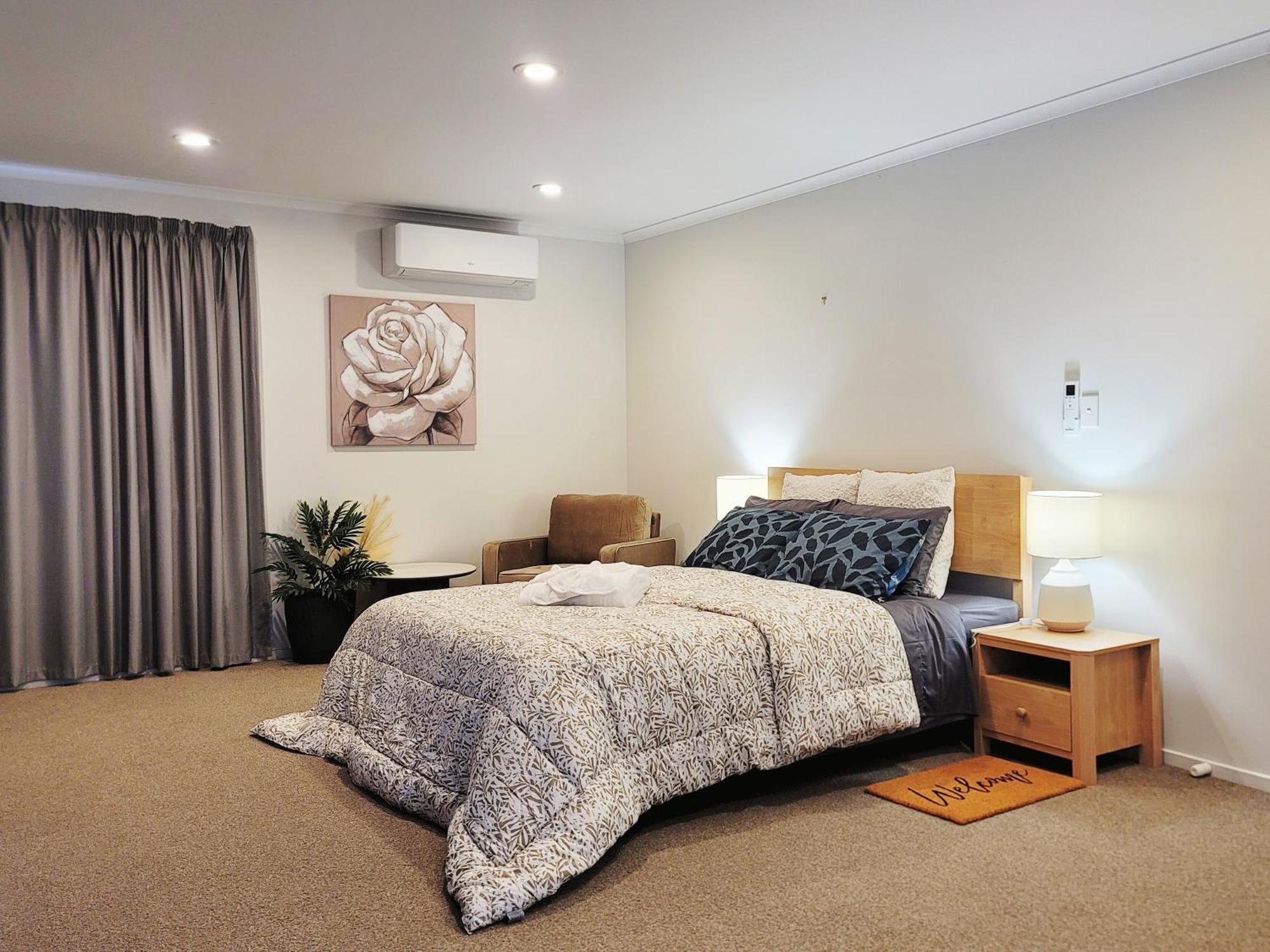Sea View 5 Bedroom Holiday House Whangaparaoa Bagian luar foto